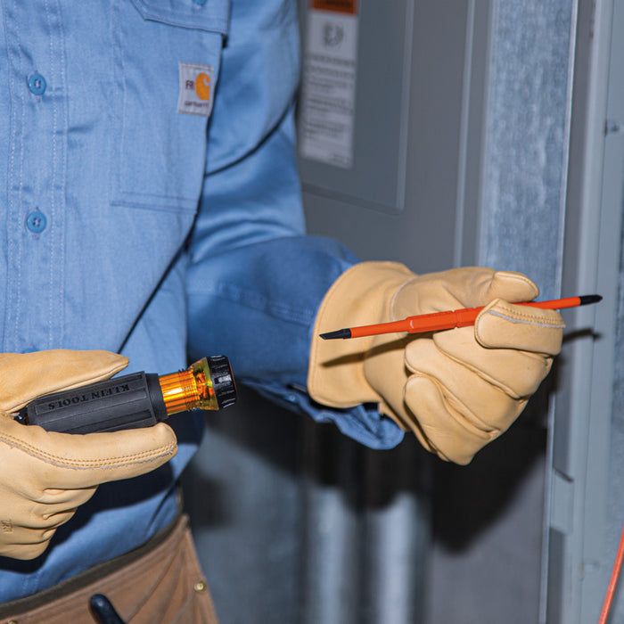 JUEGO DE DESARMADORES INTERCAMBIABLES CON AISLAMIENTO 8 EN 1 KLEIN